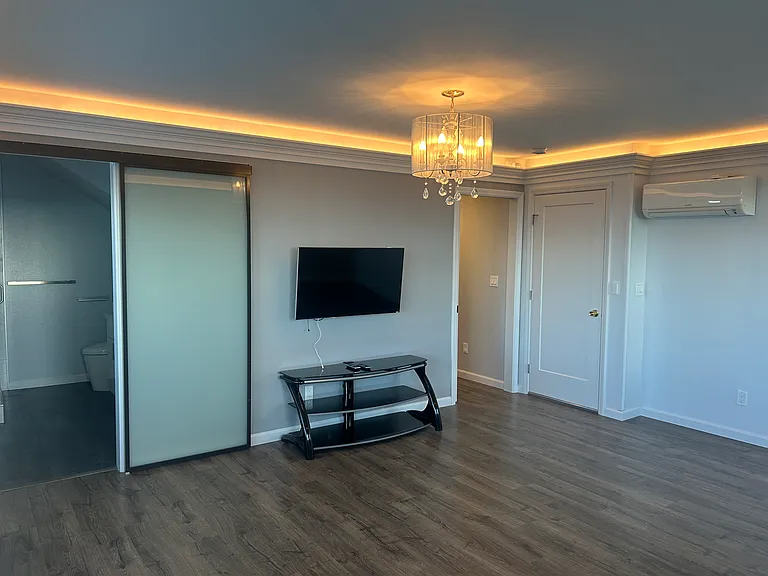 1627 Paula Dr #1 — Photo 6