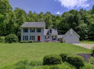 401 Forest Brook Dr, Saint Albans, WV 25177