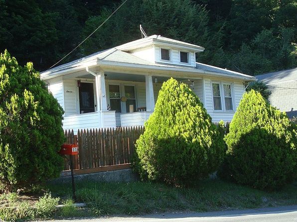 11 Dewitt St