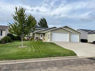 6420 Edgerly Ln, Bismarck, ND 58504
