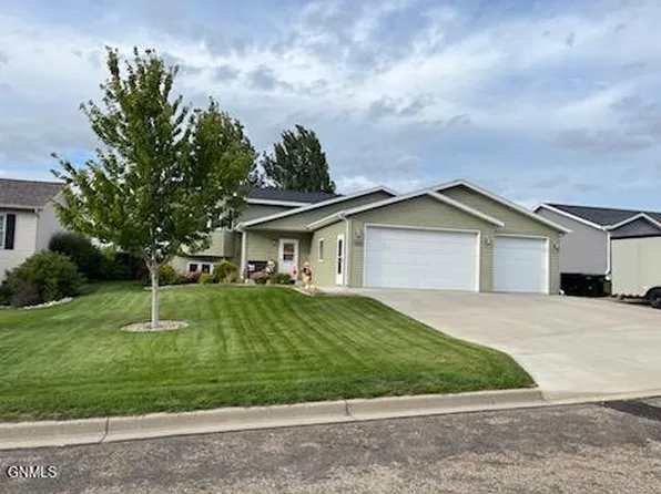 6420 Edgerly Ln, Bismarck, ND 58504
