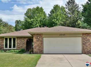 2948 Fox Hollow Rd, Lincoln, NE 68506