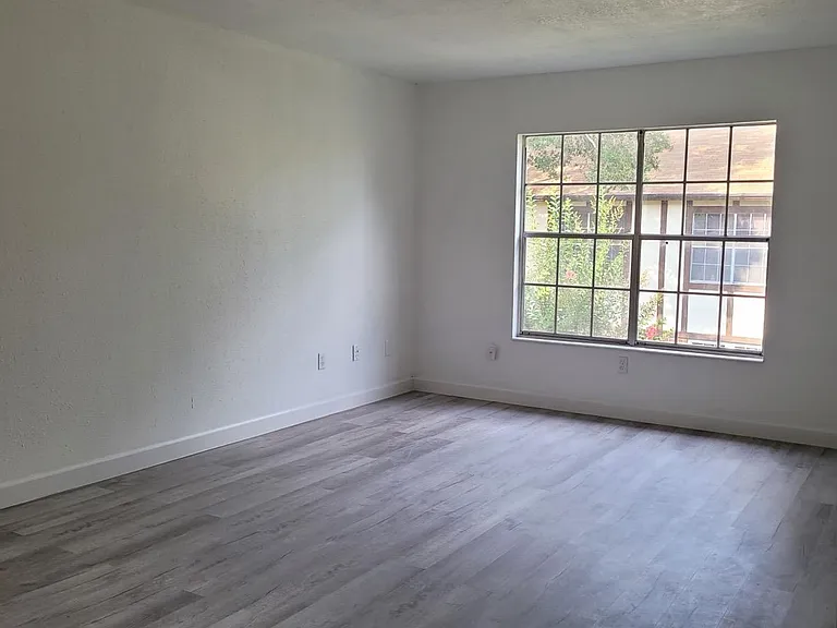 5329 Hansel Ave #B-4 — Photo 7