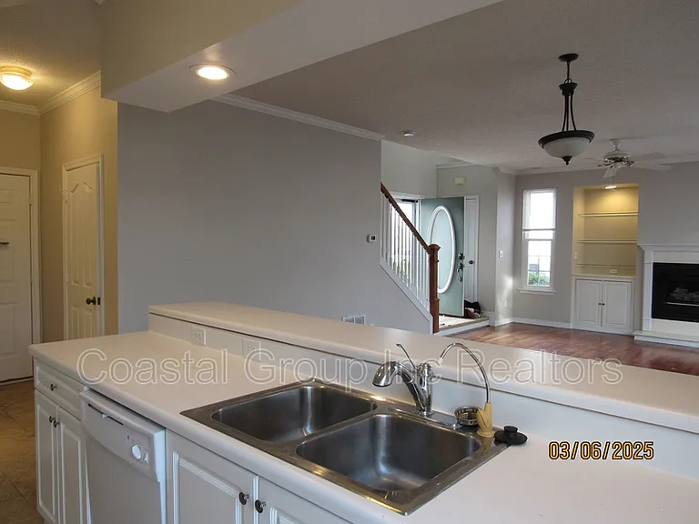 1538 Stillwood St — Photo 3
