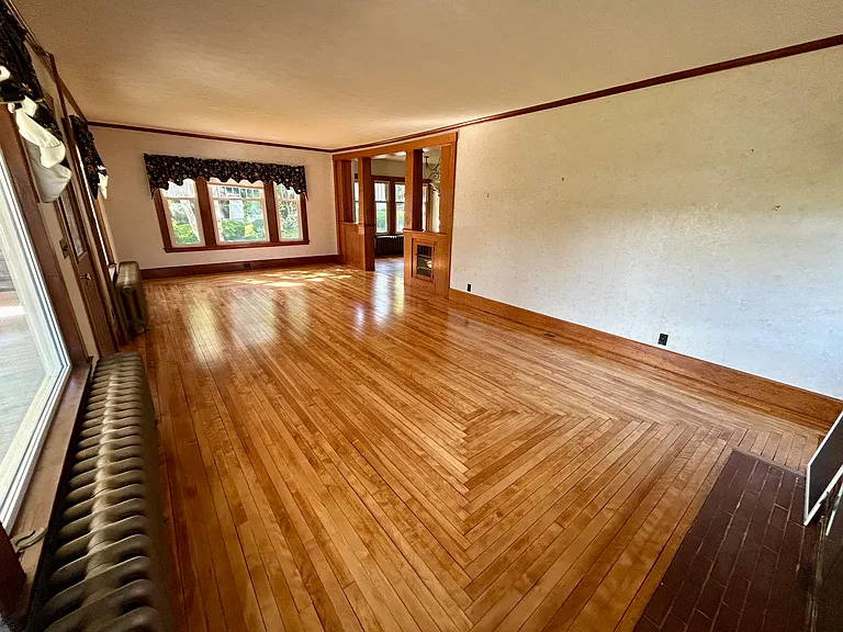 80 Western Ave — Photo 3