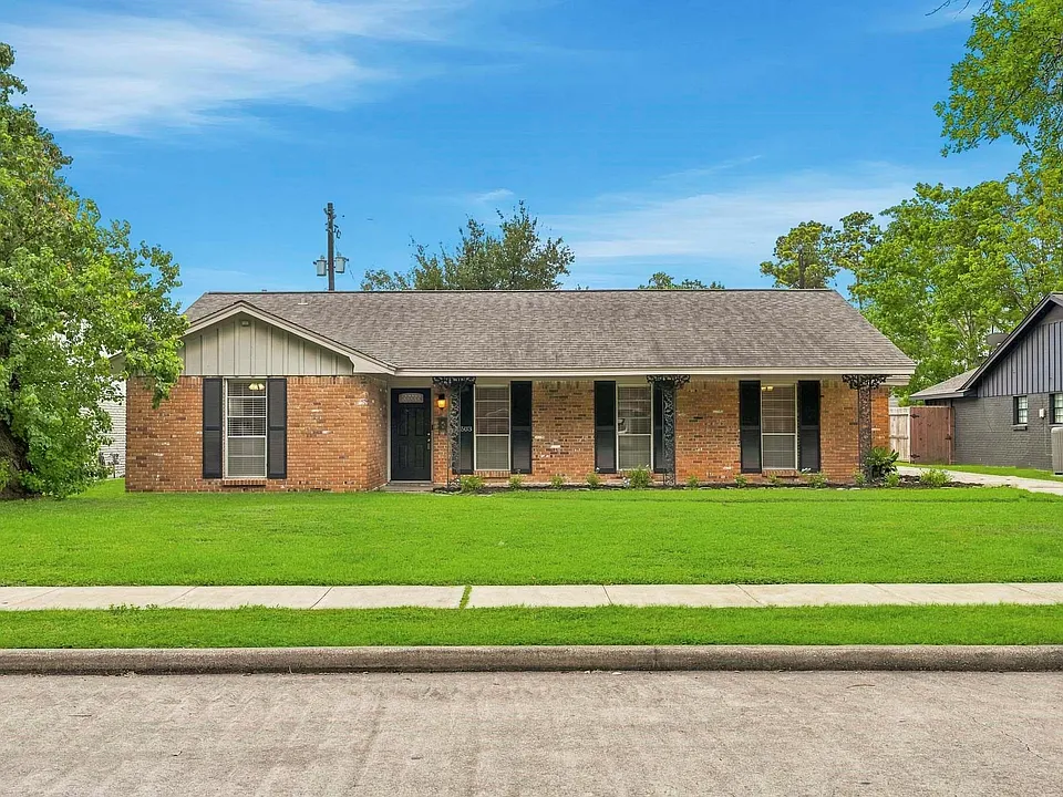 10503 Shadow Wood Dr
