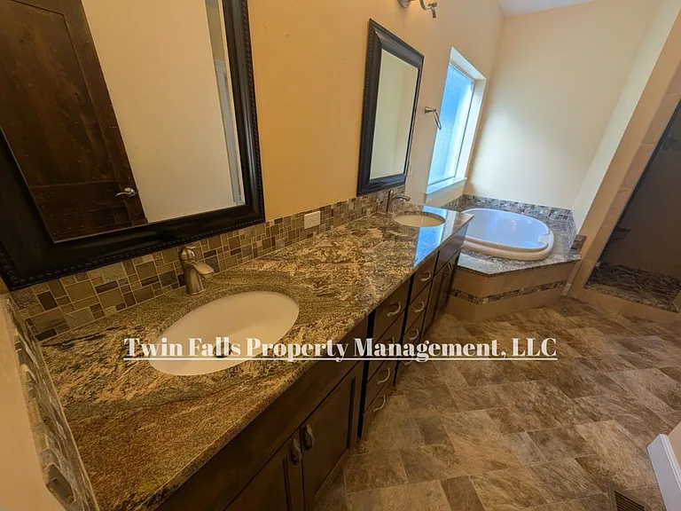 768 Sun Peak Way — Photo 18