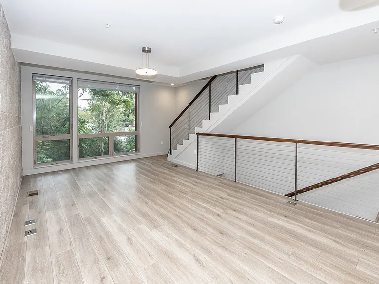 E14 Apartments — Photo 25