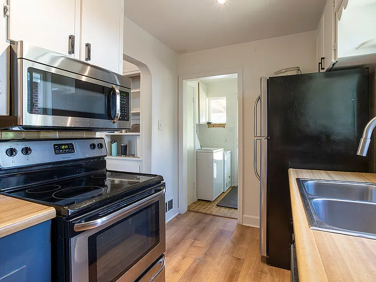 2233 Poplar St — Photo 13