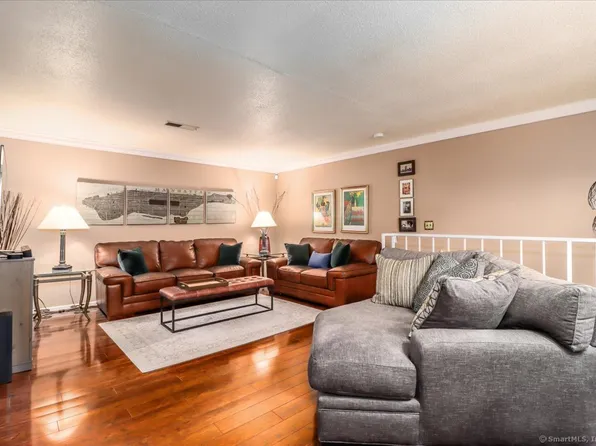 140 Thompson Street APT 22B, East Haven, CT 06513