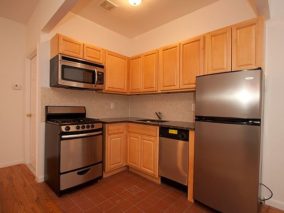4th image of 108 Ludlow St Ste 3E