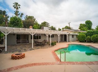20455 Coulson St, Woodland Hills, CA 91367