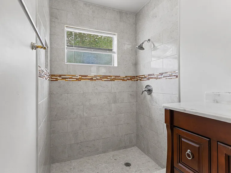 13945 Langley Pl — Photo 24