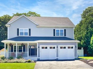 80 Pearl St, Reading, MA 01867