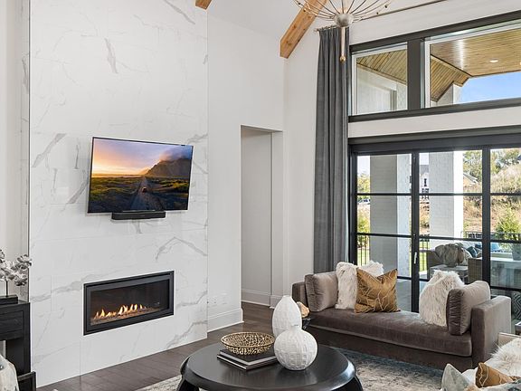 The Elmsdale Family Room