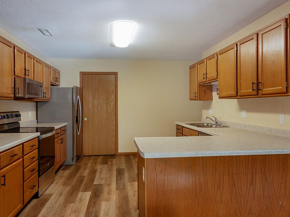 2815 Lakeshore Dr 2, La Crosse, WI 54603 Zillow