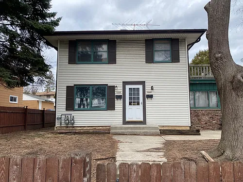 7030 W Silver Spring Dr Photo 1