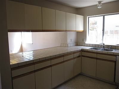5th image of 5111 Yvonne Way