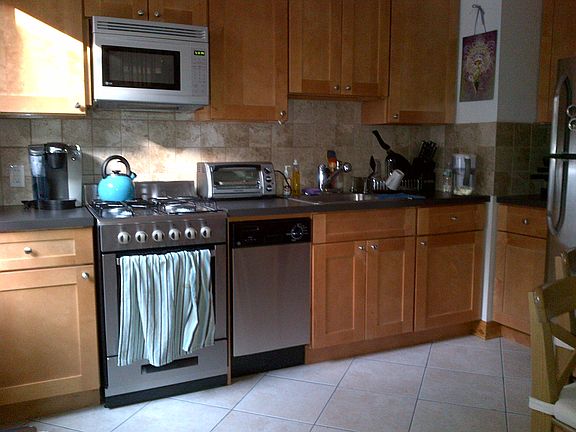 4th image of 341 W End Ave APT 4B
