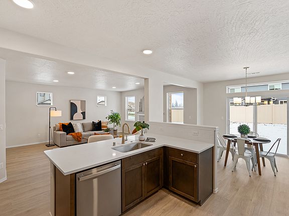 13-2268 W Tieton Ave Spokane, WA99208 - edit