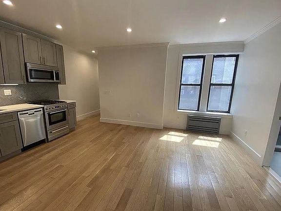 3rd image of 273 S 2nd St APT 5A