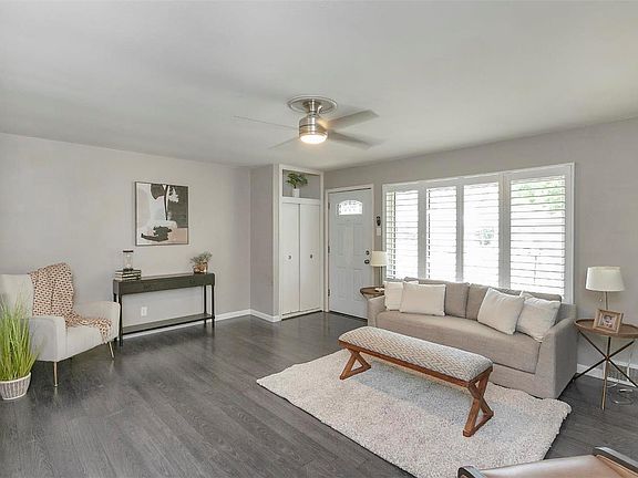 5th image of 4830 Mohegan Dr