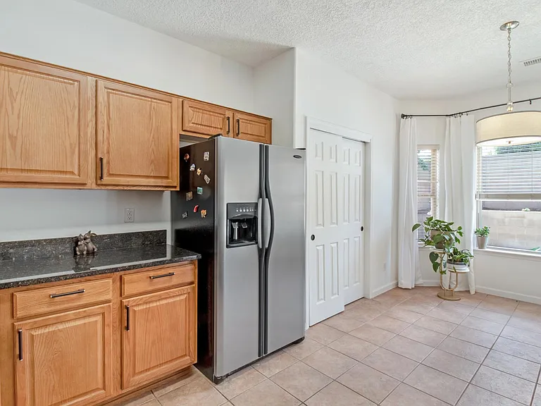9223 Drolet Dr NW — Photo 6