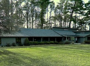 7821 Peaceful Valley Rd, Williamsburg, MI 49690