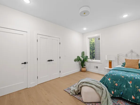 249 5 Halladay Street image 21 of 31