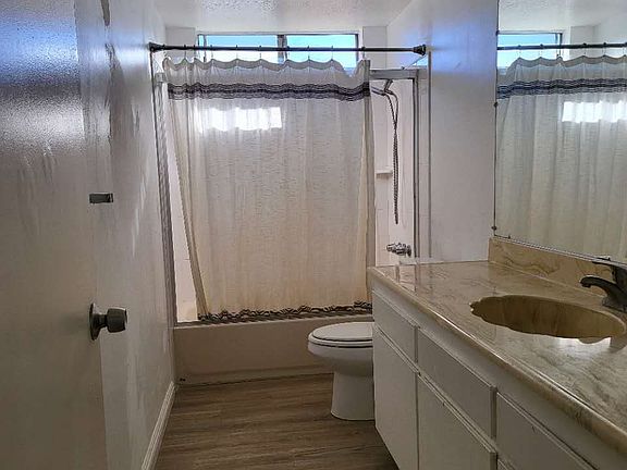 5th image of 212 S Marguerita Ave APT 4