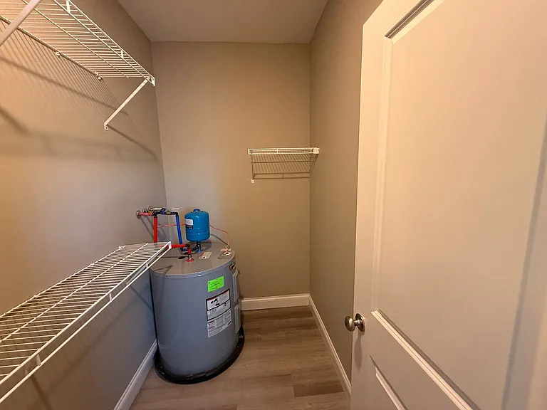 173 Windover Ave — Photo 8