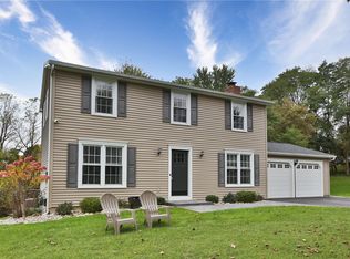 18 Latchmere Dr, Victor, NY 14564