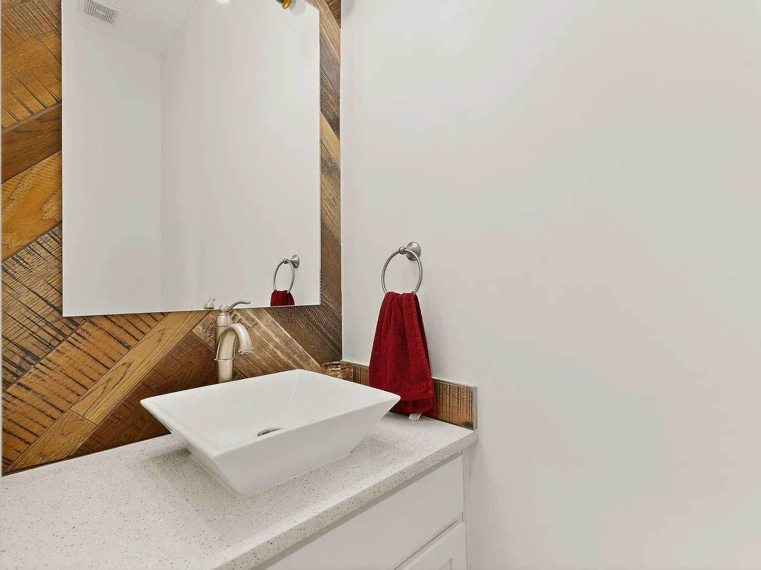 905 Witton Place - 1 — Photo 4