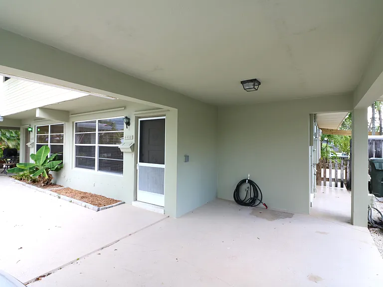 4460 NE 15th Ave #4458 — Photo 3
