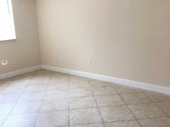 4th image of 1833 S Ocean Dr APT 703