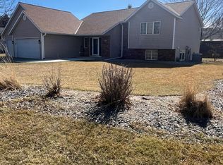 1913 20th Ave SW, Willmar, MN 56201