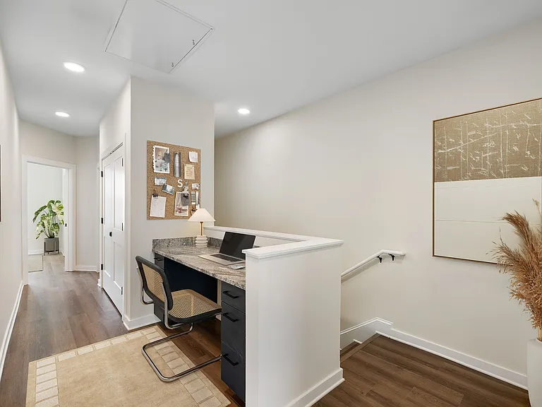 Townhome hallway workspace