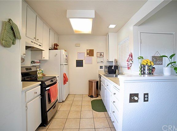 4th image of 3636 S Oak Creek Dr #D