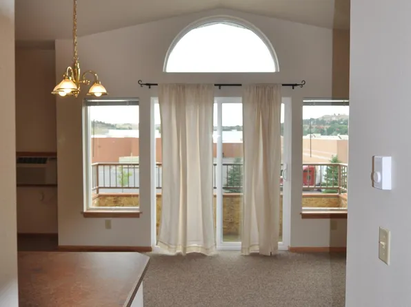 325 Lincoln Ln, Billings, MT 59105