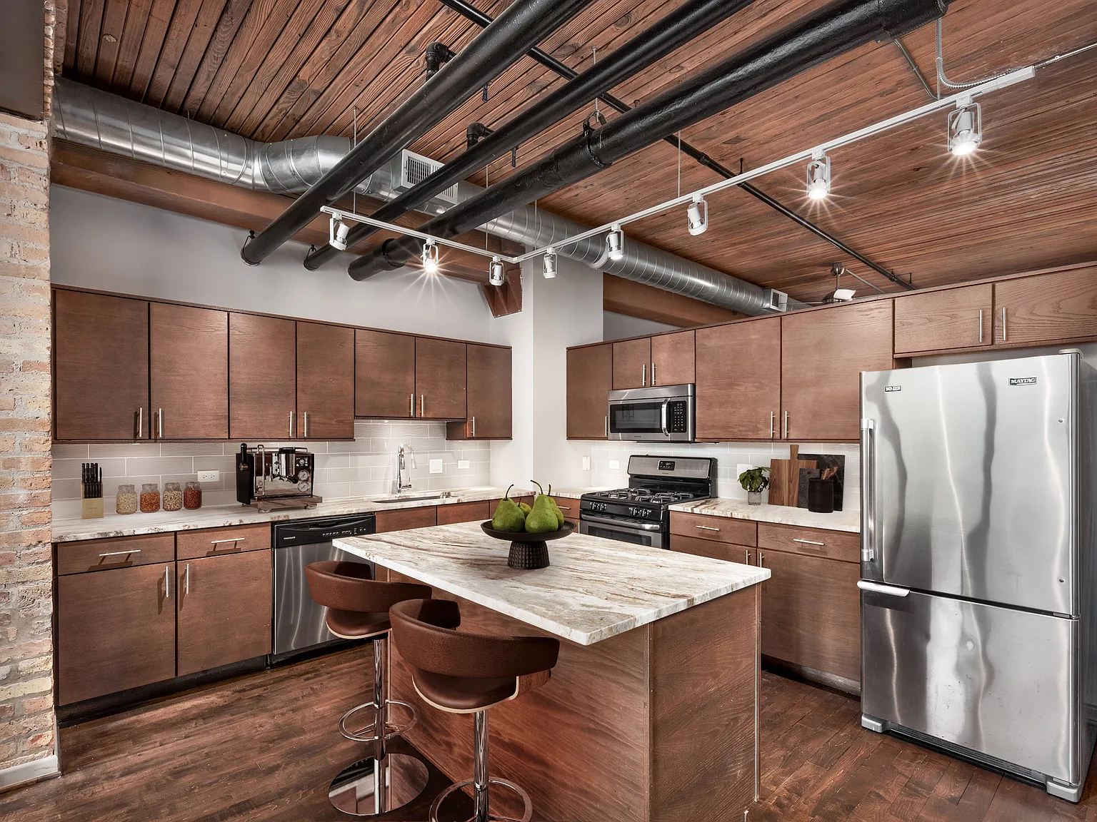 Lofts At River East — Photo 4