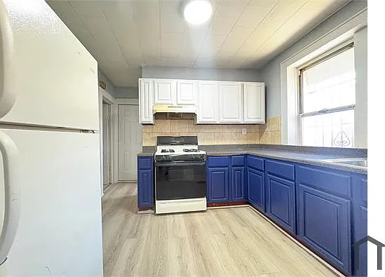 401 Marshall St #1R — Photo 1