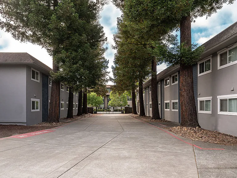Wyndover Apartment Homes — Photo 11