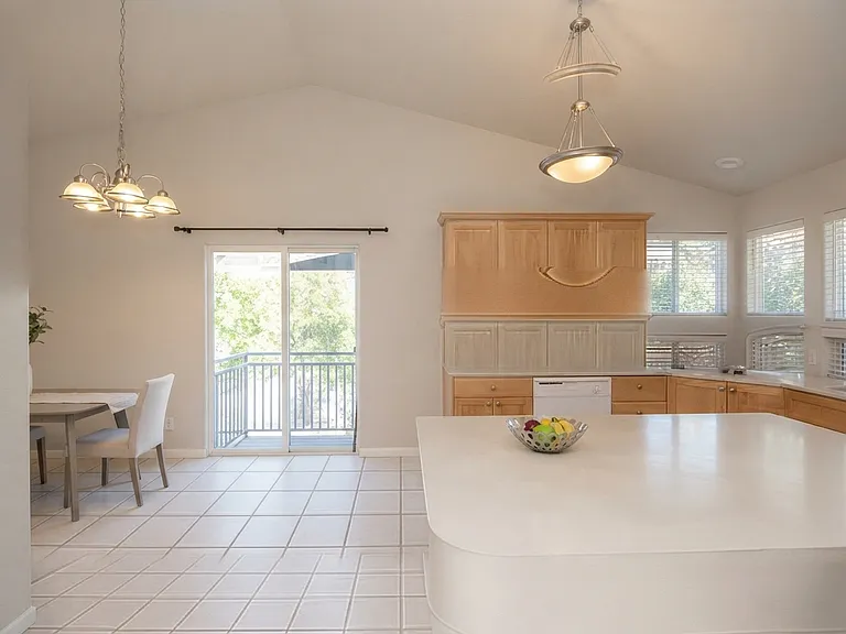 3675 W Plymouth Rock Cv N — Photo 5