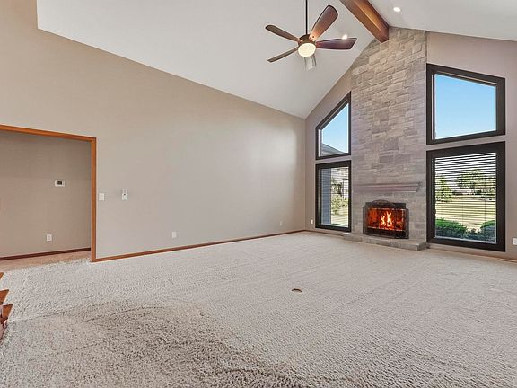 4th image of 2208 Longleaf Dr