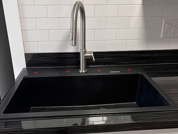 4th image of 1364 W 58th St #1