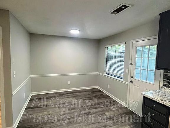 4th image of 3081 Parkside Ct