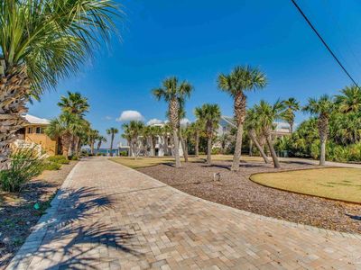 225 Sabine Dr, Pensacola Beach, FL, 32561