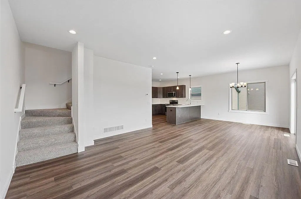 4 bed, 1792 sqft, $2,495 — Photo 4