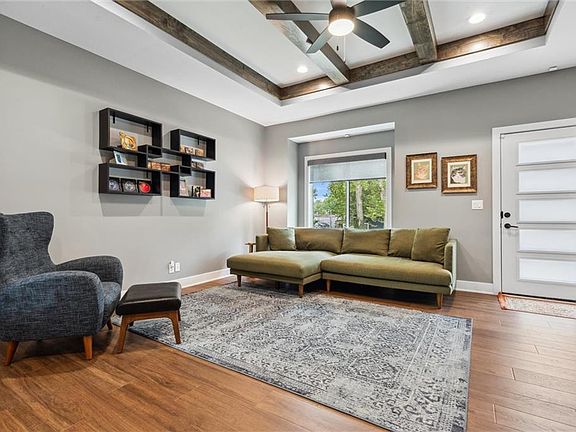 5th image of 4445 Forest Ave