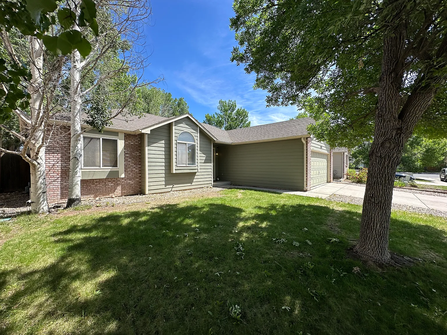 3 bed, 1258 sqft, $3,150 — Photo 2